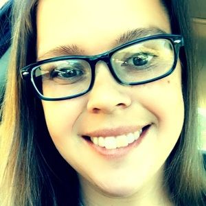 Meet your Posher, Alisha